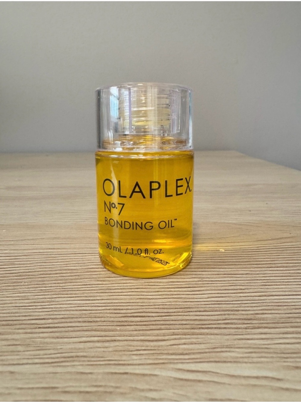 OLAPLEX No.7 Bonding Oil - Clear Cap with gold Oil